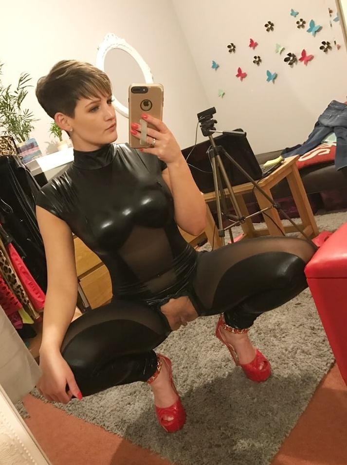 DeJourBella aus Wien,Österreich